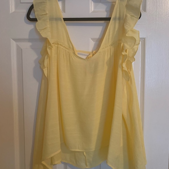 Yellow Tie-Back Flutter Sleeve Top - Picture 7 of 9